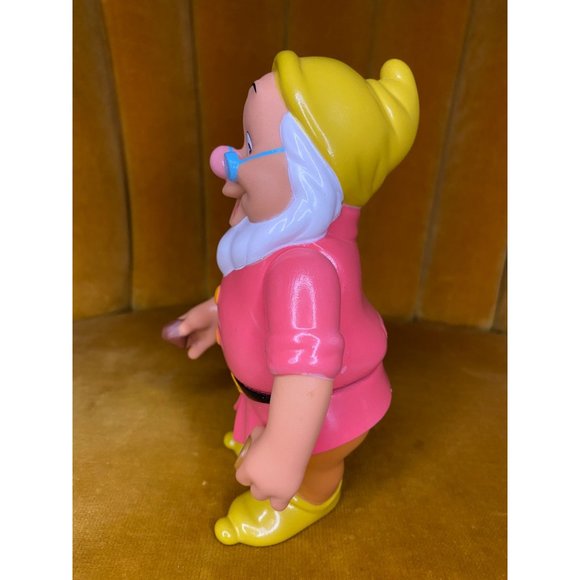 DOC - SEVEN DWARFS - 1992 - 6" Color Change Figure - Mattel - Disney Snow White - Picture 4 of 6
